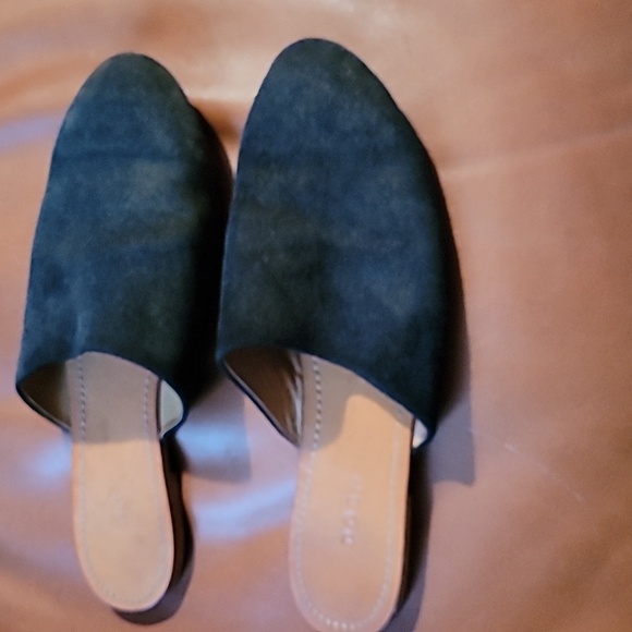Doen Slippers - Picture 2 of 4